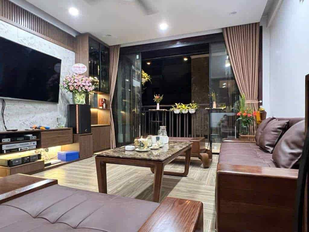 Giang Văn Minh nhà đẹp 40m2, 7T thang máy lô góc ô tô nhỉnh 12 tỷ hiếm quận Ba Đình