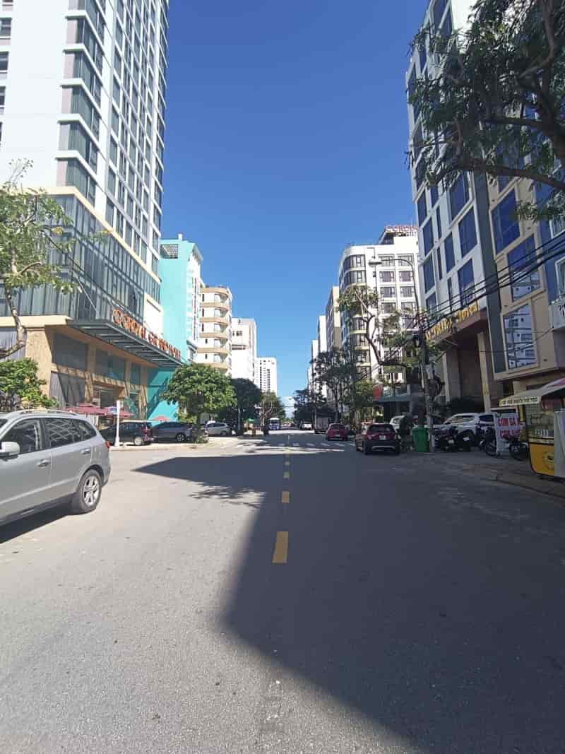 Mặt tiền đường 10.5 hè 7m khu khách sạn cao cấp gần biển Phạm Văn Đồng