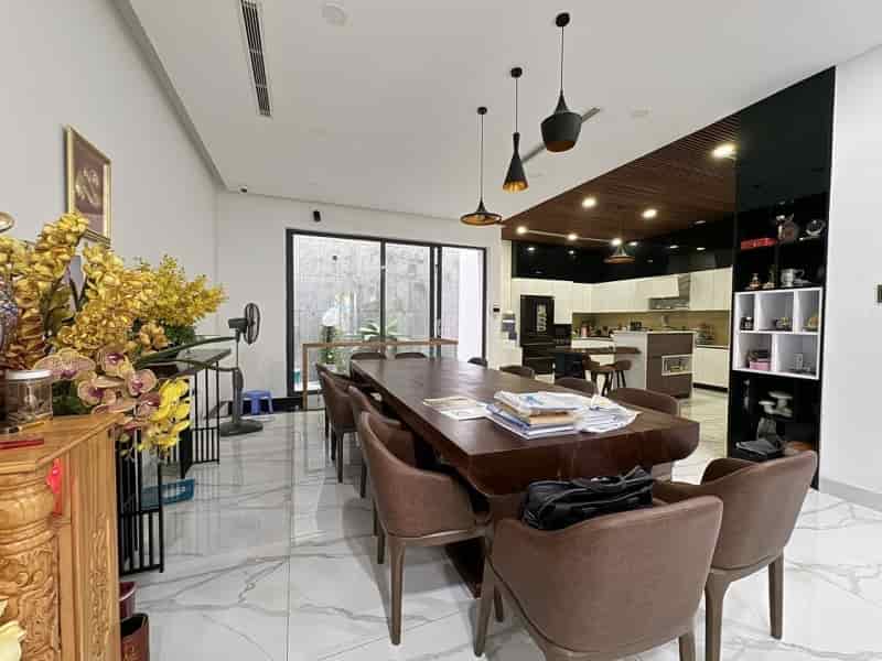 Villa trung tâm Hải Châu đường 7.5m, 160m2 ngang 9m, 3.5 tầng