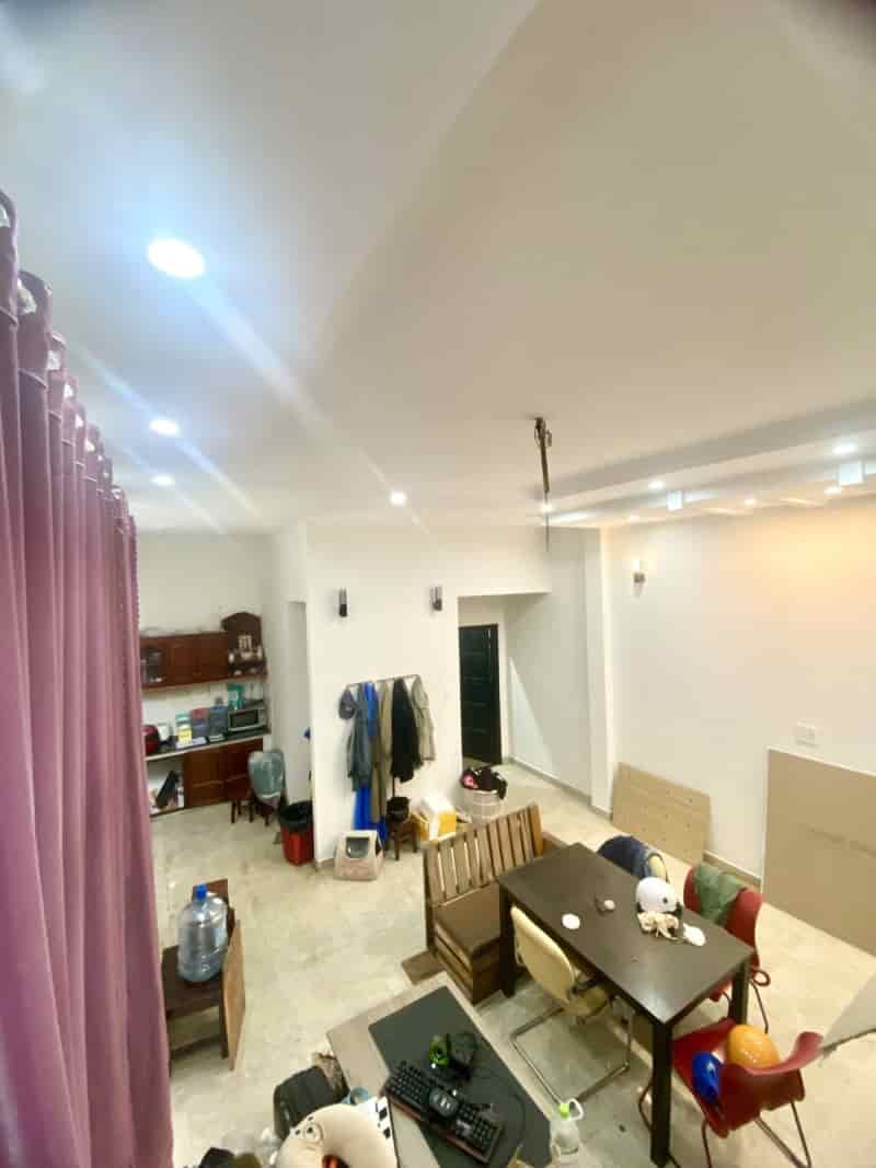 Nhà kiệt ô tô đậu, thẳng ra MT Ông Ích Khiêm, 82m2, 3 tầng, kinh doanh, 4.x tỷ