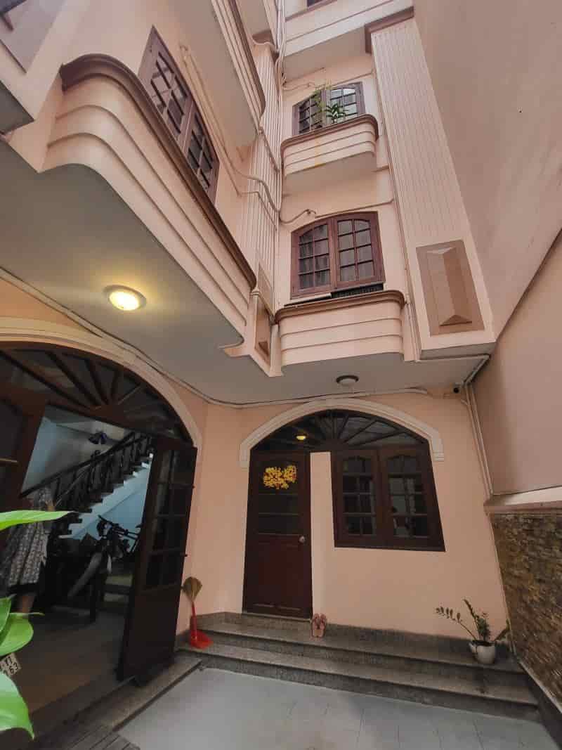 Nhà bán quận 1 Lê Thánh Tôn, chính chủ lâu đời cần bán căn nhà ngang 8m, 6 tầng btct, đang cho thuê