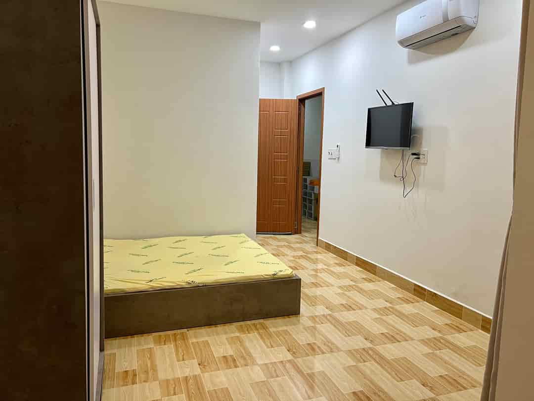 Căn hộ đầy đủ nội thất gần Lotte Cộng Hoà