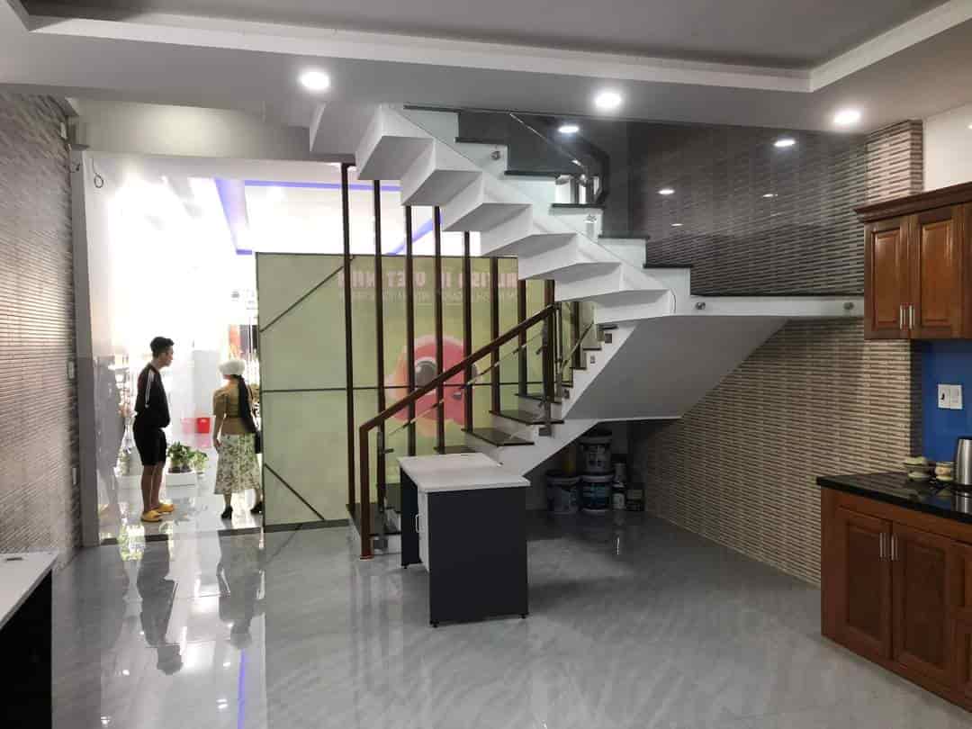 Cho thuê nhà 3 tầng mặt tiền Huỳnh Tấn Phát, Hoà Cường Bắc, Hải Châu, Đà nẵng
