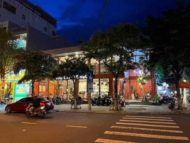 Cho thuê mặt bằng đẹp nhà 2 tầng góc Nguyễn Chí Thanh và Hải Phòng phù hợp nhà hàng, cafe, thức ăn nhanh
