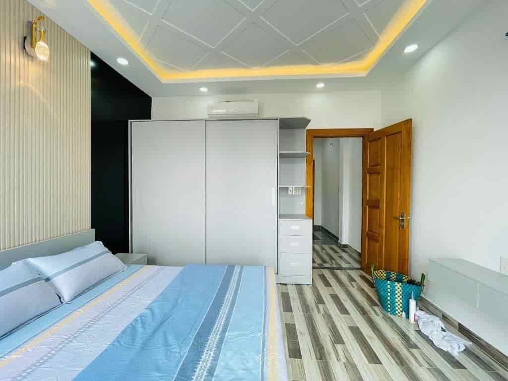 Bán nhà ngộp đang cho thuê 18 triệu, Nguyễn Thị Diệu, phường 6, quận 3, giá 3.78 tỷ, 63m2