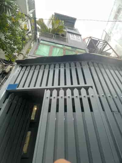 Nhà 3 tầng, góc 2MT hẻm Huỳnh Văn Bánh, 3 phòng, 15 tr