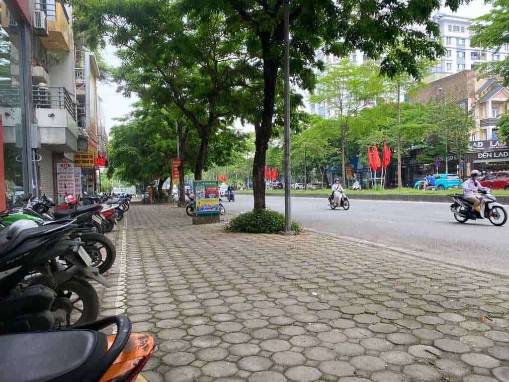 Nhà mặt phố Chu Huy Mân, Phúc Đồng, đoạn đẹp nhất, vỉa hè kinh doanh 90m, mặt: 4.8m, 23 tỷ