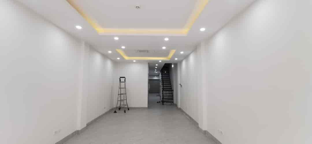 Nhà mới chính chủ cho thuê 90m2, 4T, VP, KD, nhà hàng, Thịnh Quang, 25Tr