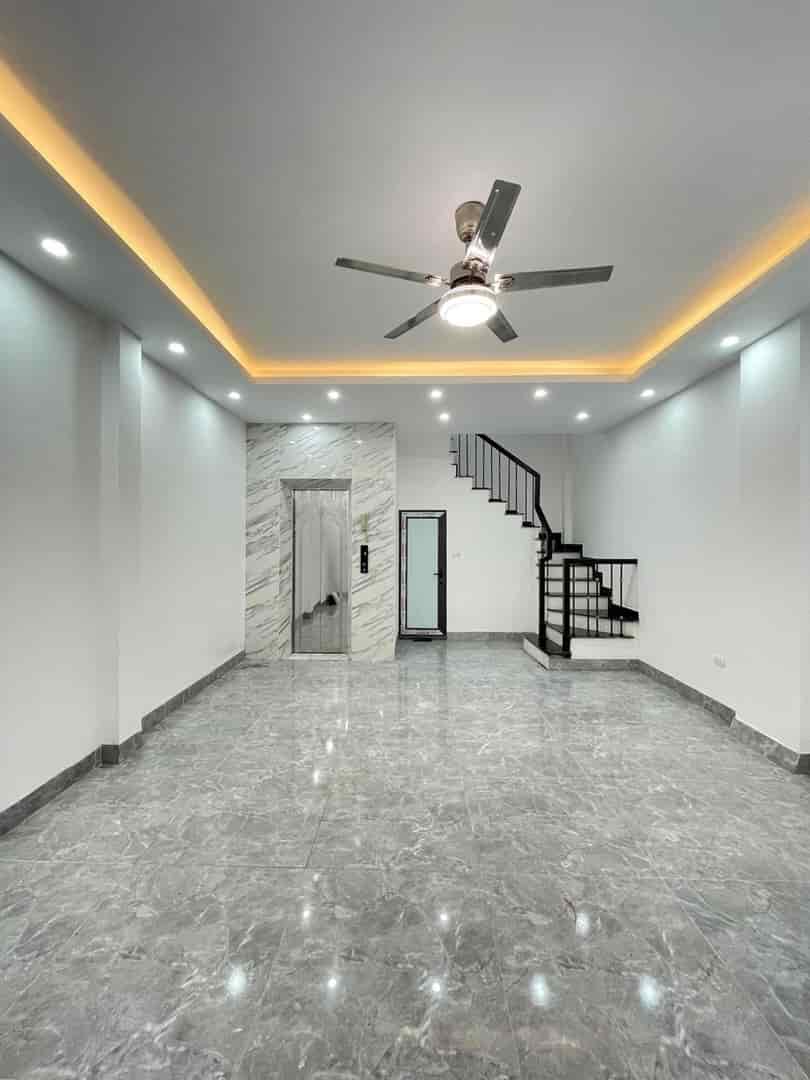 Nhà mới chính chủ cho thuê 90m2, 4T, VP, KD, nhà hàng, Thịnh Quang, 25Tr