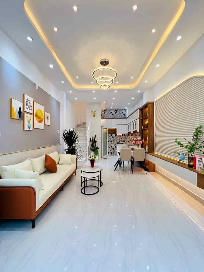 Ly hôn chia ts bán nhà 60m2, 1 trệt 2 lầu, SHR, 960tr, Nguyễn Gia Trí, p25, Bình Thạnh, LH Hùng