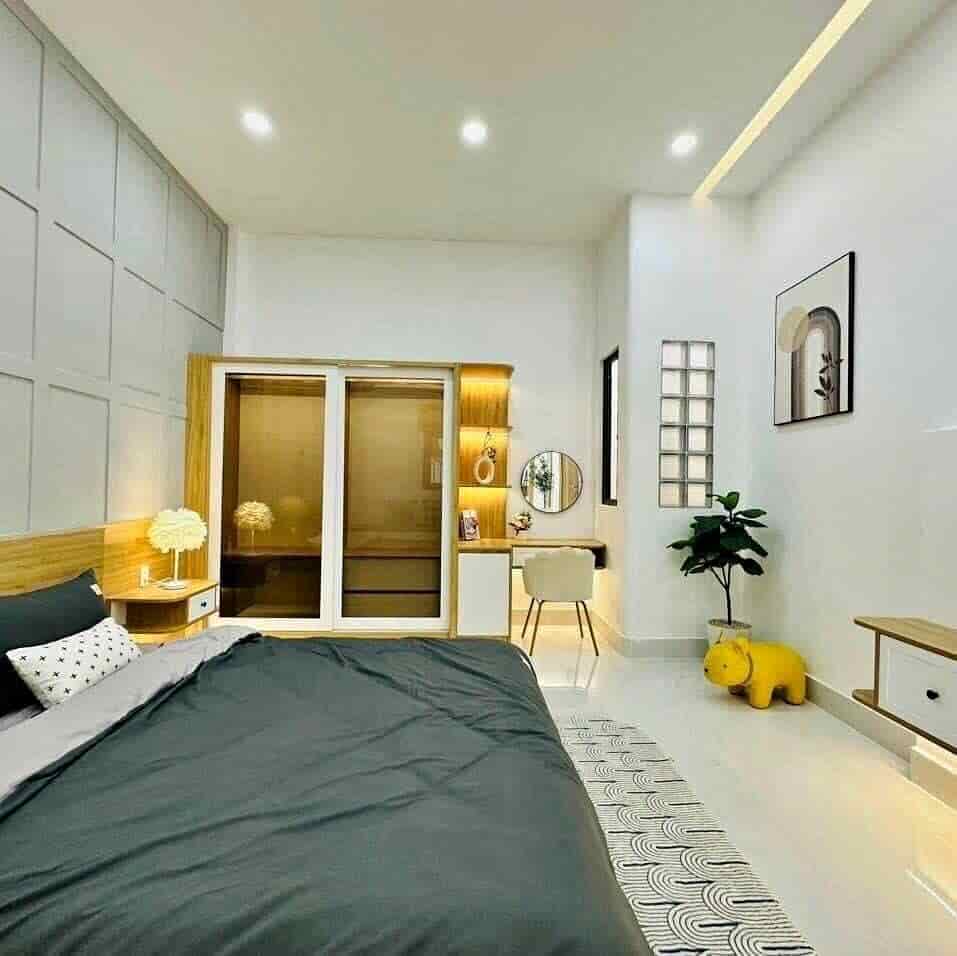 Cần tiền chữa bệnh bán nhà 64m2,1 trệt 2 lầu,SHR,970 triệu,Nguyễn duy,p13,quận 8