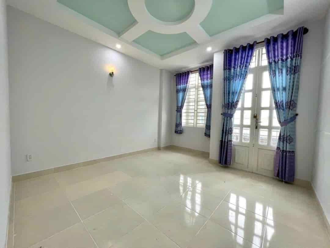 Kinh doanh thua lỗ bán nhà 60m2, 1 trệt 2 lầu, SHR, 980tr, Phan Huy Thực,quận 7