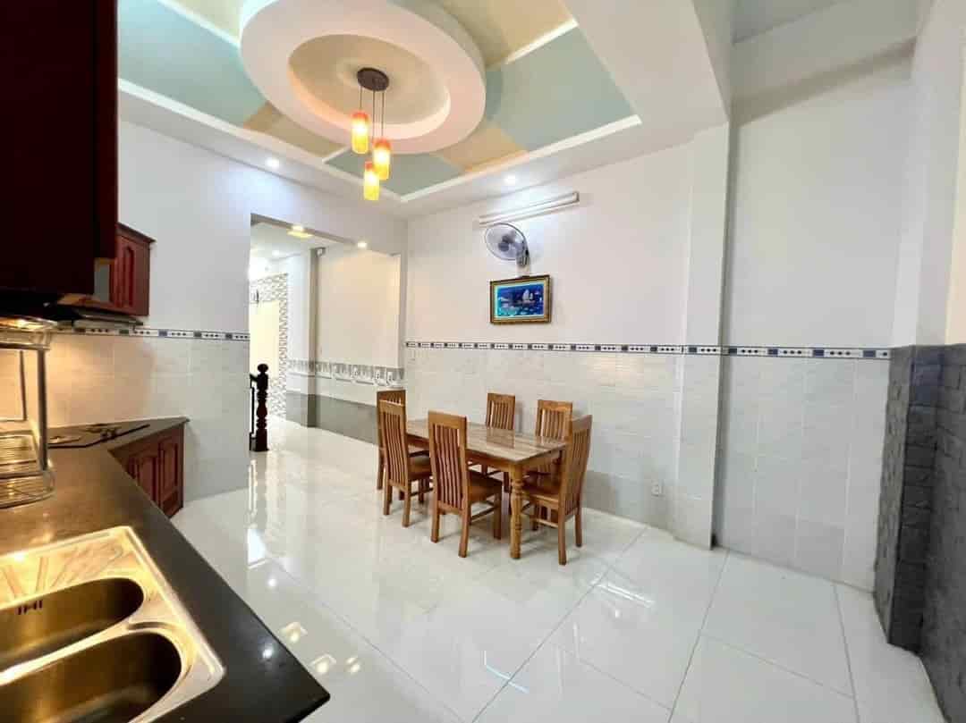 Kinh doanh thua lỗ bán nhà 60m2, 1 trệt 2 lầu, SHR, 980tr, Phan Huy Thực,quận 7