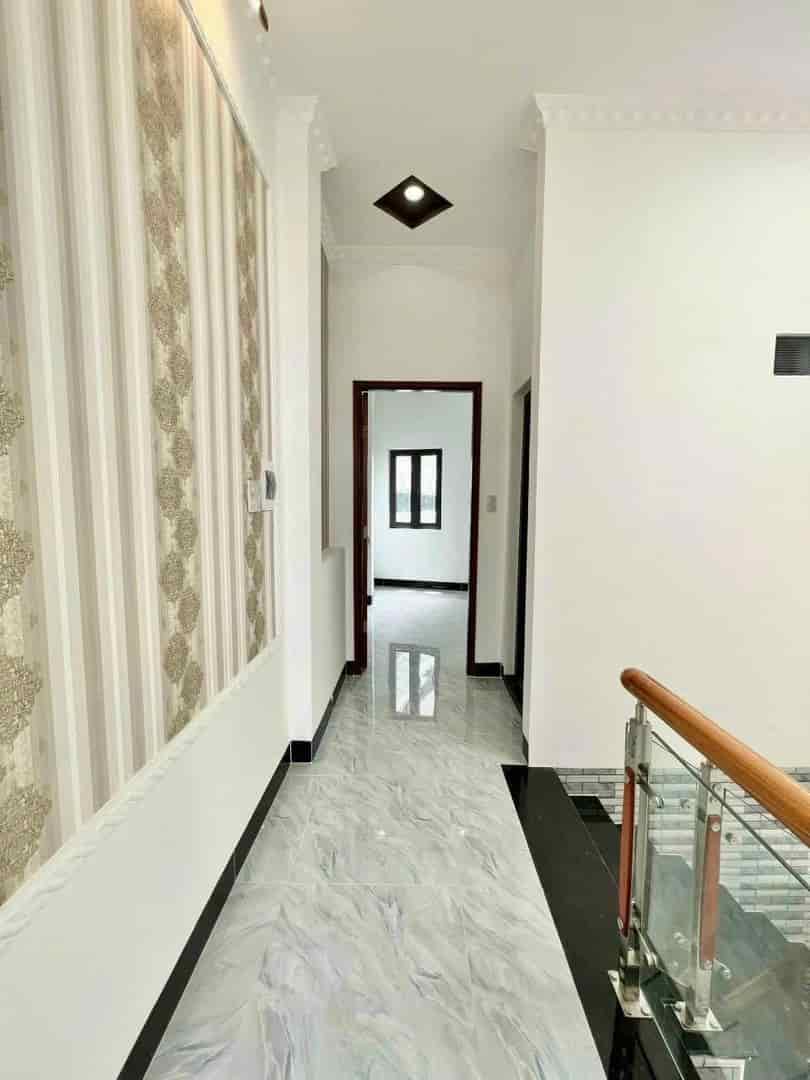 Kinh doanh phá sản bán nhà 60m2, 1 trệt 2 lầu, SHR, 910 triệu, Tân Mỹ, quận 7