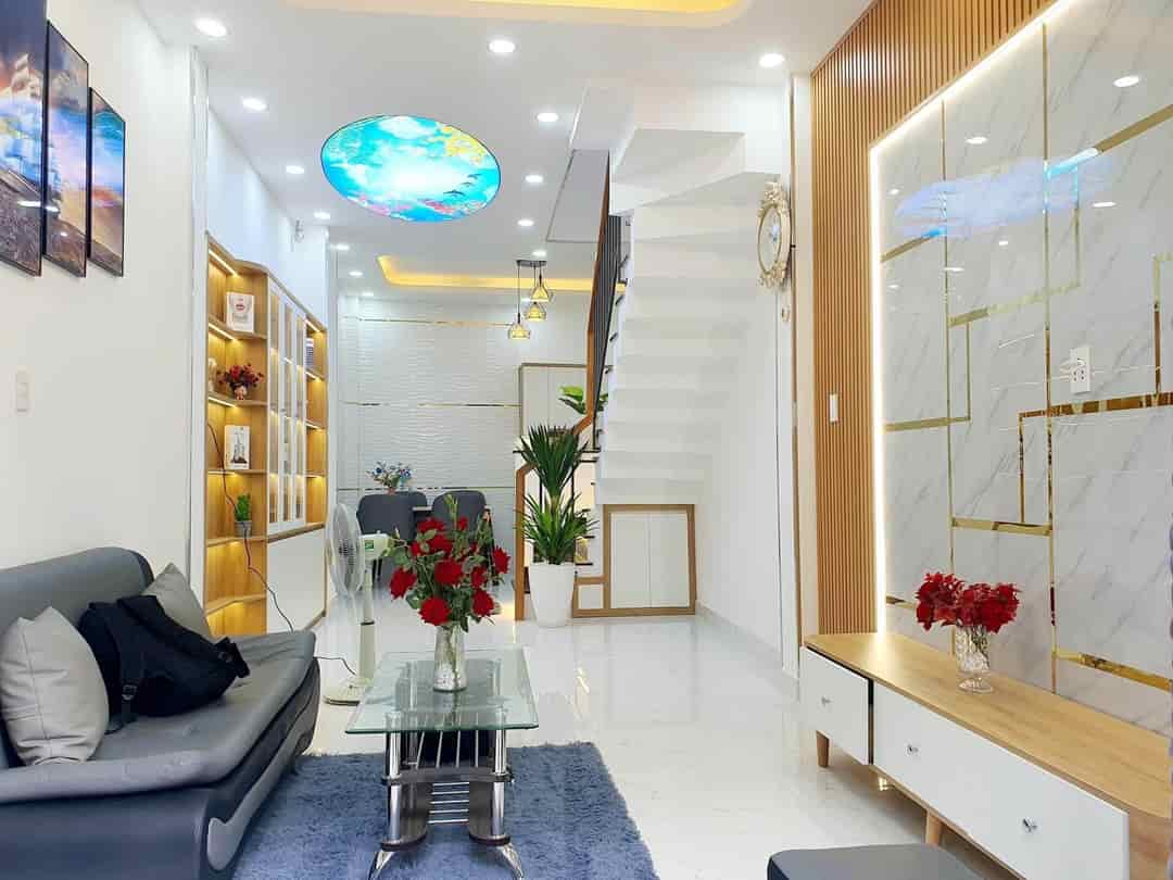 Về quê bán nhà 64m2, 1 trệt 2 lầu, SHR, 980tr, Huỳnh Tấn Phát, Phú Thuận, quận 7