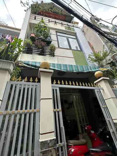 Nhà đẹp 3 tầng, 4.1x12, đường Phạm Văn Chí quận 6, giá 5.3 tỷ