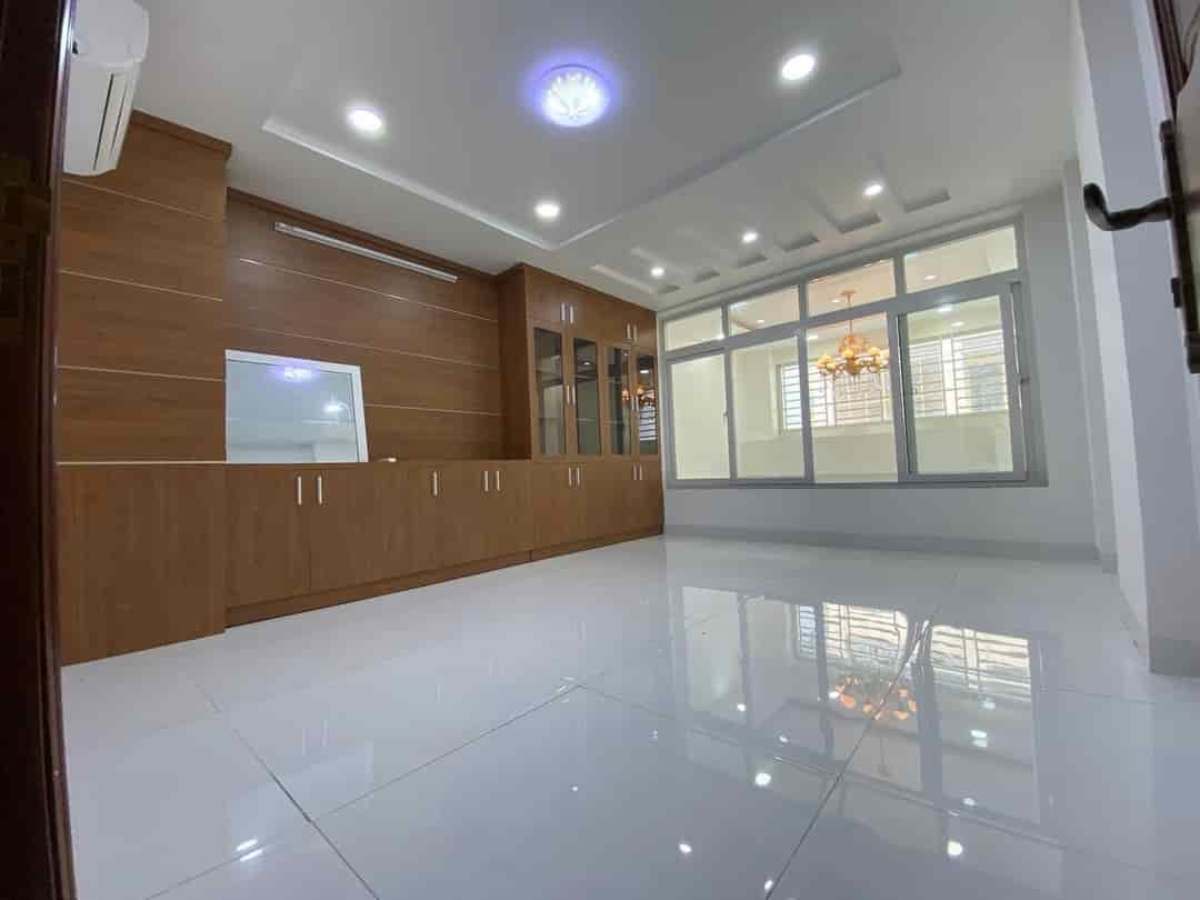 Phan Văn Trị, khu vip cạnh bên Cityland P10 Gò Vấp, nhà đẹp 5 tầng, 2 mặt tiền, mặt trước 5m, 68m2.