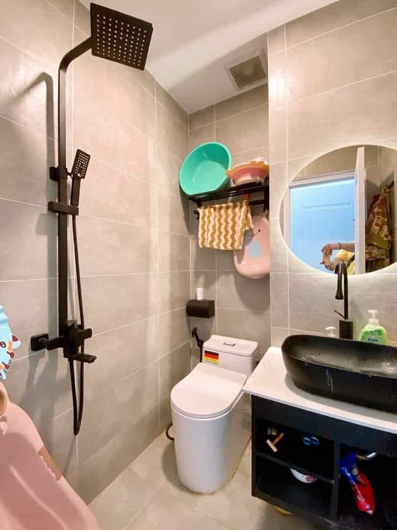 Xoay tiền làm ăn ra nhà 1T1L, 2PN, 2WC, Đ.Trần Não, Q2, 52m2 gần chợ Đo Đạc, có shr, giá 834 triệu