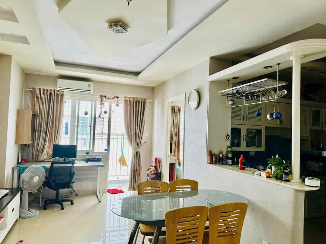 Cần vốn bán căn hộ 155 Nguyễn Chí Thanh, Quận 5, 60m2, giá 1 tỷ 470 triệu