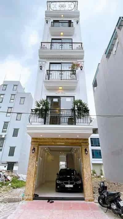Cho thuê nhà Ngọc Thuỵ 50m, 6 tầng thang máy, 3 ngủ, nhà mới giá 16tr