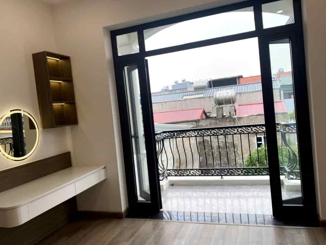 Cơ hội sở hữu ngôi nhà 73m2, vị trí đẹp tại Long Biên, giá cực kỳ hấp dẫn