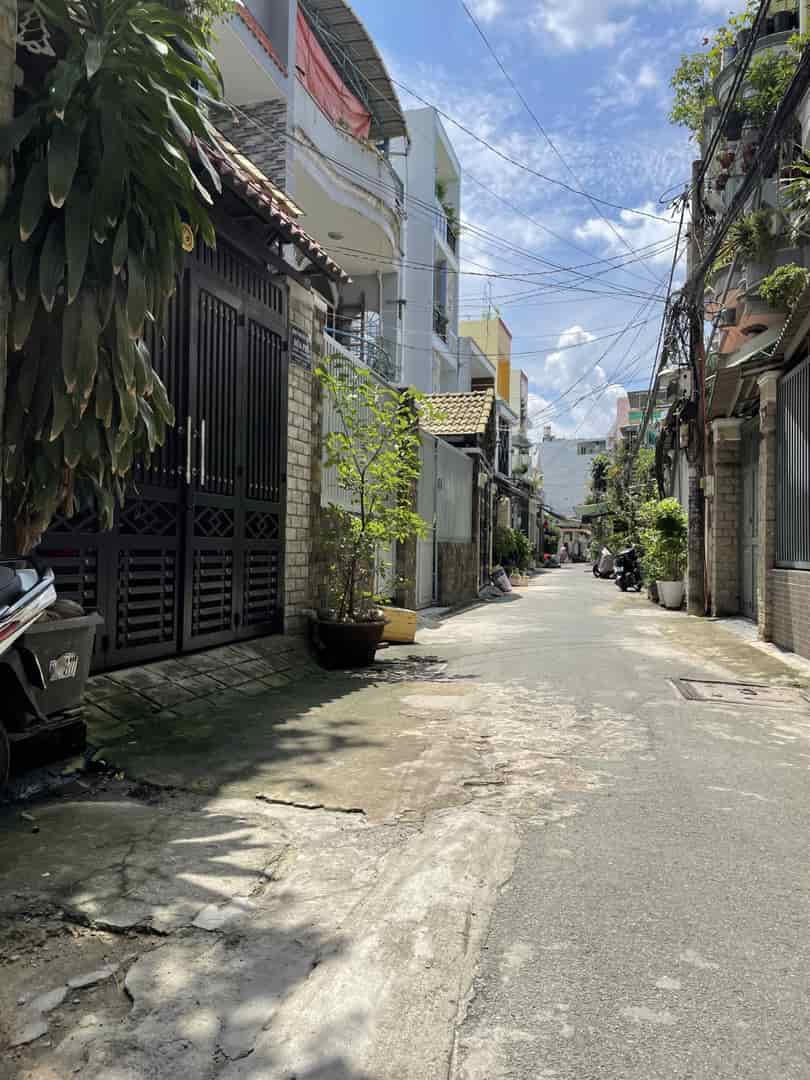 Bán nhà cũ 64m2, mua sửa lại có lời ngay, hẻm Huỳnh Văn Nghệ xe hơi đỗ cửa