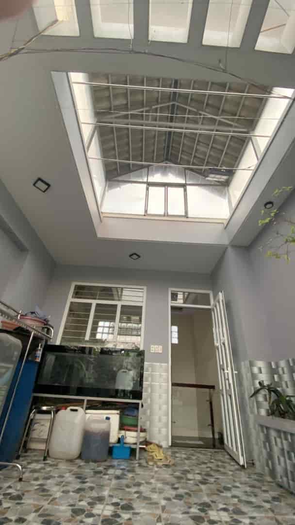 Bán nhà quận 11, đường Lạc Long Quân, 54m2, 3 tầng, hẻm xe hơi, 10 tỷ