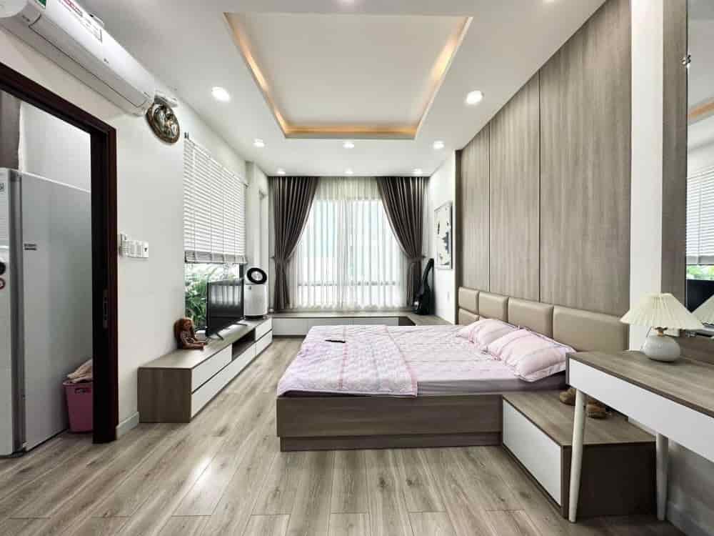 Bán nhà đường Sư Vạn Hạnh, phường 12, quận 10, diện tích 6x18m, đường 8m, giá bán 15.5 tỷ TL