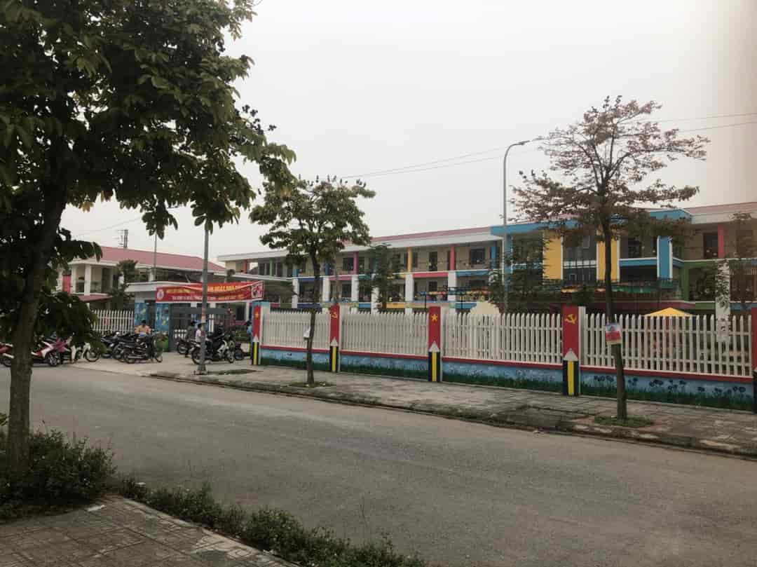 Cần tiền bán cắt lỗ sâu 2 lô đất liền kề gần trường học, khu đô thị Vườn Sen, Từ Sơn, Bắc Ninh