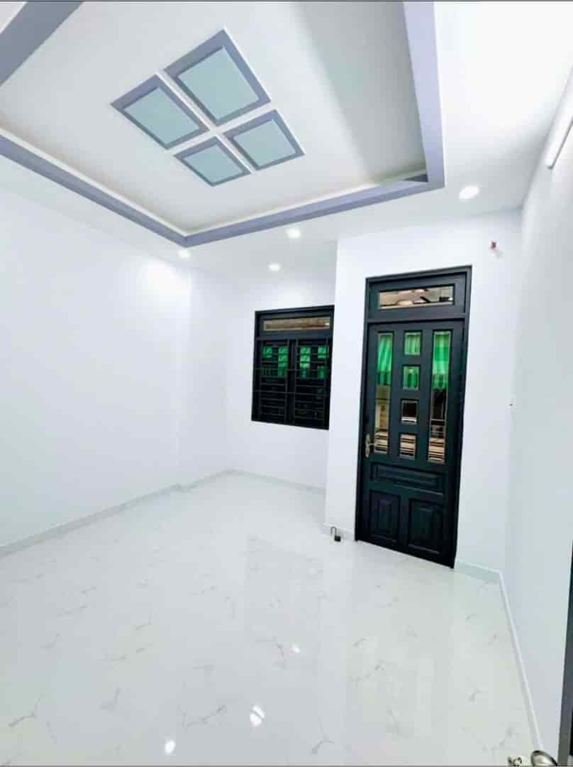 Nhà đẹp, 40m2, 2 tầng, gần Lê Văn Quới, Bình Tân, nhỉnh 4 tỷ