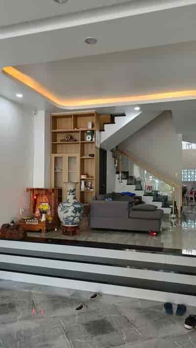 Cần bán nhà 4 tầng cực đẹp full nội thất cao cấp Vũ Tông Phan Sơn Trà, 120m2 nhỉnh 6 tỷ.