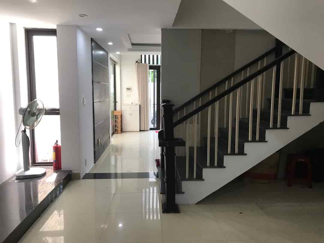 Cần bán nhà 4 tầng mới đẹp Lê Lai, Hải Châu Đà Nẵng, 94m2, chỉ 6.5 tỷ thương lượng.