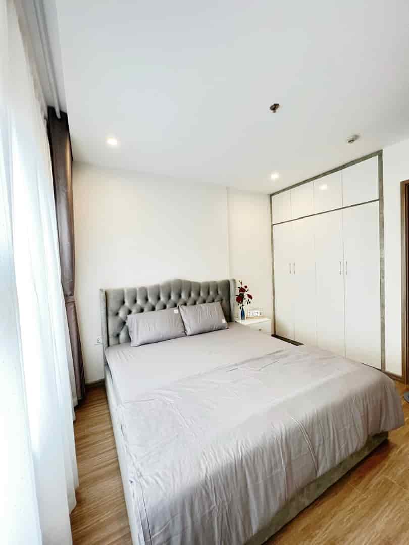 Cho thuê căn hộ chung cư cao cấp 2 ngủ 1 vệ sinh giá re full đồ view thoáng mát  nội thất sang trọng chủ nhà
