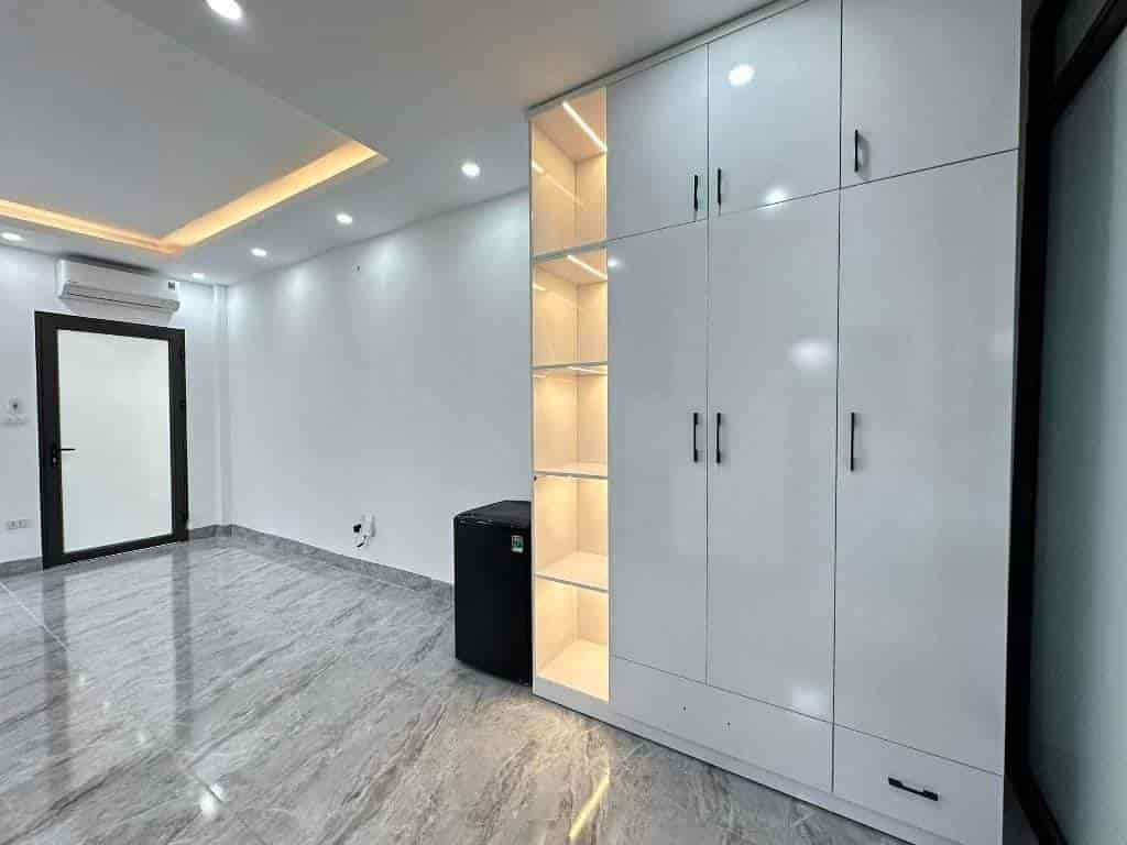 Bán nhà phố Miêu Nha, Tây Mỗ 40m2, đường ô tô tránh trục chính kinh doanh, thang máy sẵn