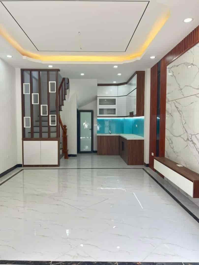 Bán nhà Đại Tự, Kim Chung 30m2, xây 5 tầng. Cách 30m đến Chợ, 620m đến Phố Huyện Hoài Đức