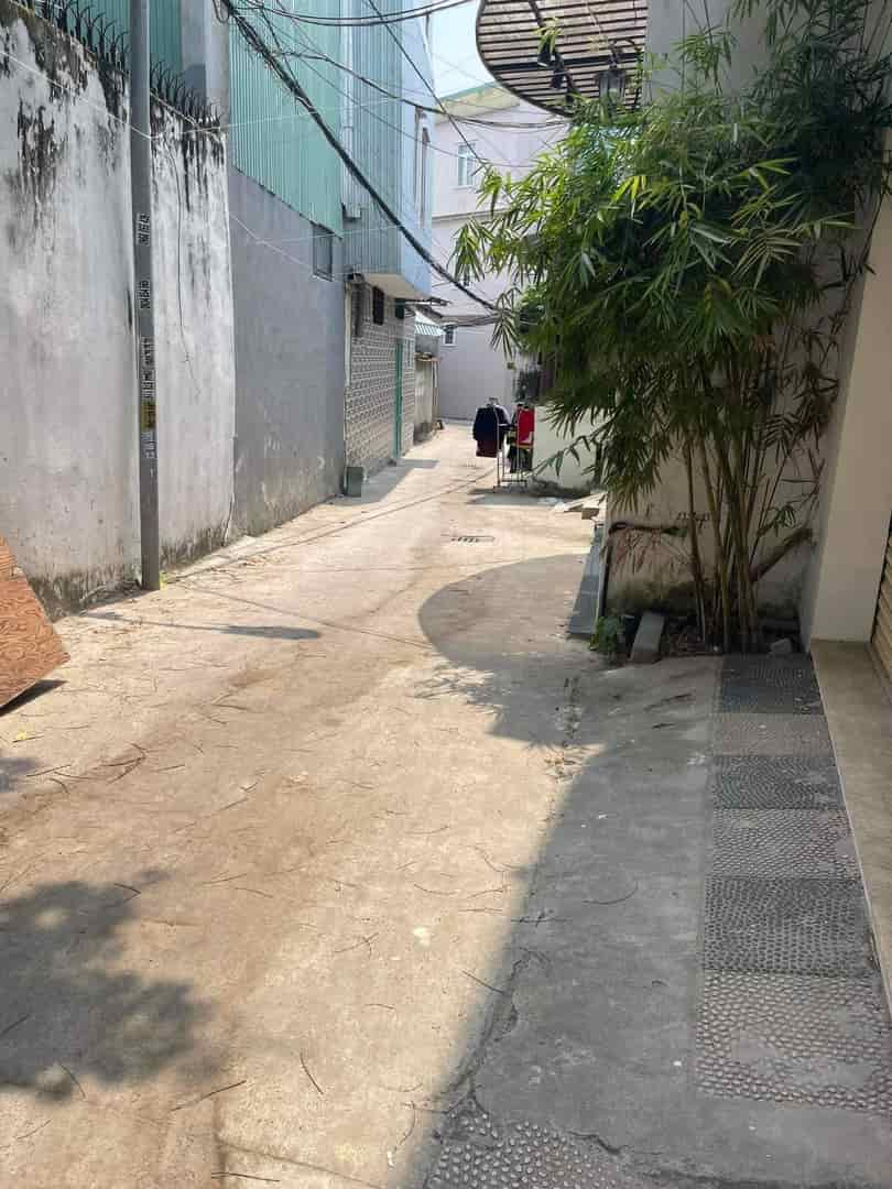 Cần bán căn nhà mê lửng đúc kiệt Trần Cao Vân giá quá rẻ, cách đường chính 30m