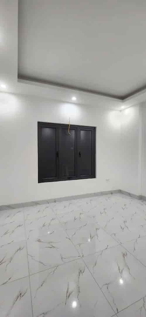 Bán nhà Lũng Kinh Đức Giang 42m2, 4tầng, ngõ rộng 2 thoáng trước sau 50m ra đường ô tô tránh