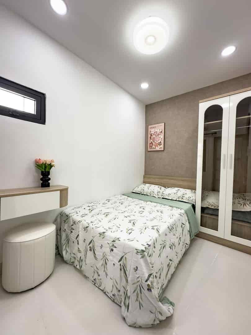 Sơn Trà, sát Nguyễn Văn Thoại, ô tô tránh, 2 tầng mới keng, 90m2, chỉ 5 tỷ nhích