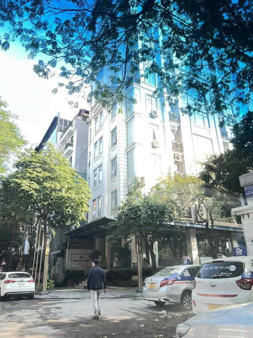 Mặt phố Hoàng Quốc Việt, 7 tầng, lô góc 3 thoáng, mặt tiền gần 9m