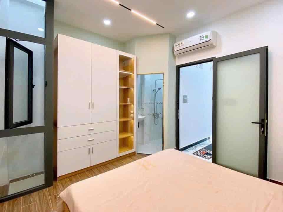 Kẹt tiền bán nhà gv, gần City Land, dt 50m2, 4 lầu 4pn, hẻm xe hơi, yên tĩnh giá 3,2 tỷ