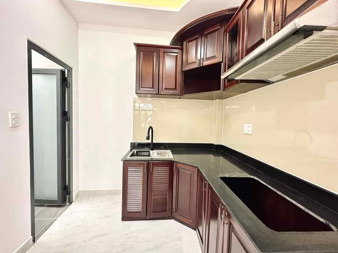 Nhà đẹp 3 tầng khu Phan Xích Long, 32m2, full nội thất, 4.7 tỷ