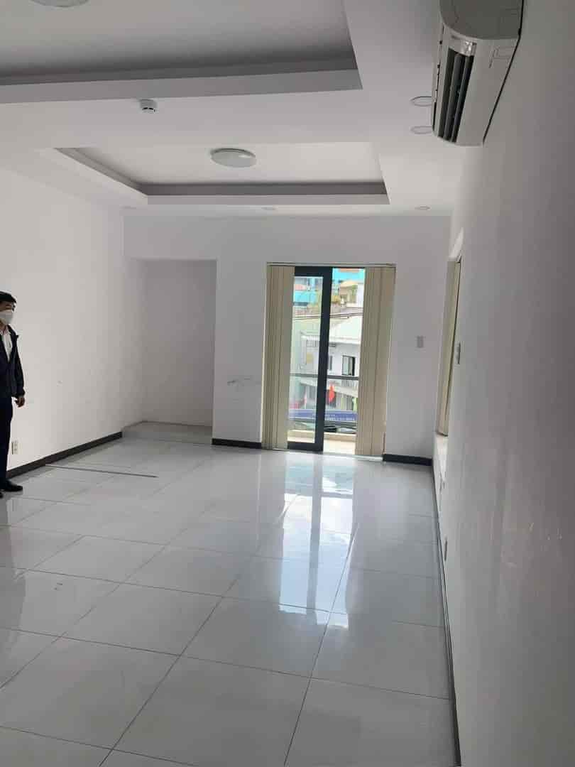 Kẹt tiền bán nhà Nguyễn Thái Sơn, quận Gò Vấp, giá 2 tỷ 650 TL, đang có HĐ thuê 25 tr/tháng