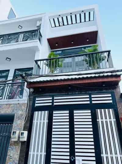 Định cư nước ngoài chính chủ bán nhà đường Cù Lao, p2, Phú Nhuận, giá chỉ 2.5 tỷ, SHR