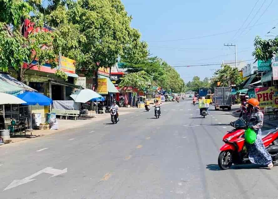 Bán hơn 2.000m đồng tâm ngay trục chính, đường 18m lên thổ cư