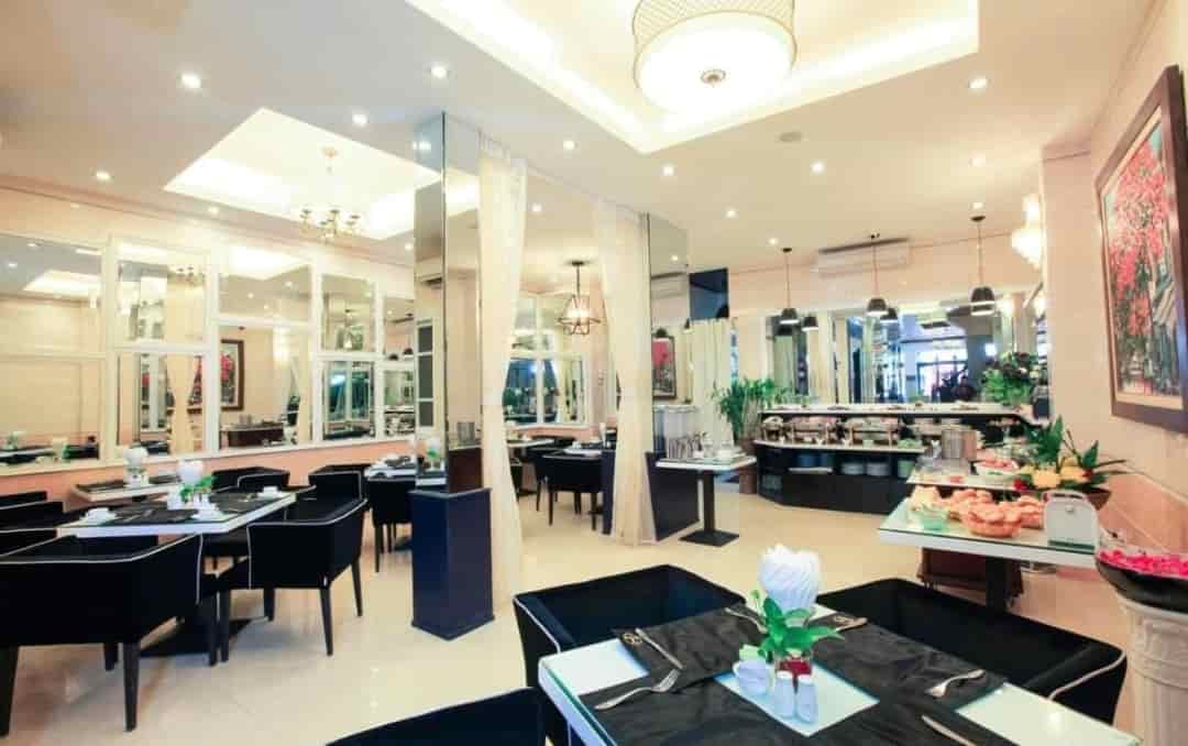 Bán khách sạn mặt phố cổ Mã Mây quận Hoàn Kiếm 220m2, 7 tầng, dòng tiền 8 tỷ/năm