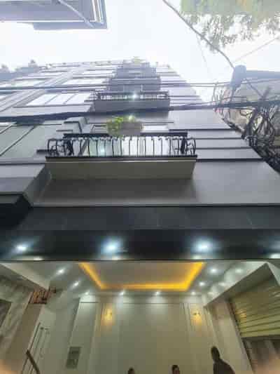 Lô góc 3 thoáng, kinh doanh, thang máy ở luôn, ô tô tránh 33m2, 7 tầng, Hoàng Văn Thái.