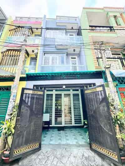 Bán căn nhà đường Nguyễn Văn Luông, phường 10, quận 6, giá 2 tỷ 500