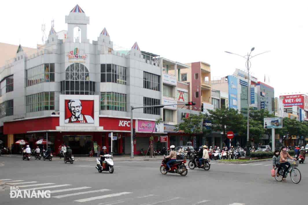 Nhà 3 tầng Nguyễn Văn Linh, Hải Châu, Đà Nẵng, DT 110m2, ngang 5m, giá 28 tỷ cho thuê 1 tỷ/năm
