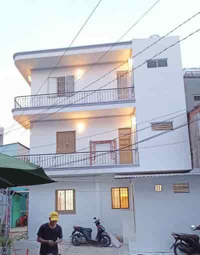 Bán hẻm đường Nguyễn Lâm, p7, pn, 3 tầng btct, dt: 3*8m, giá 3tỷ2 còn tl chủ