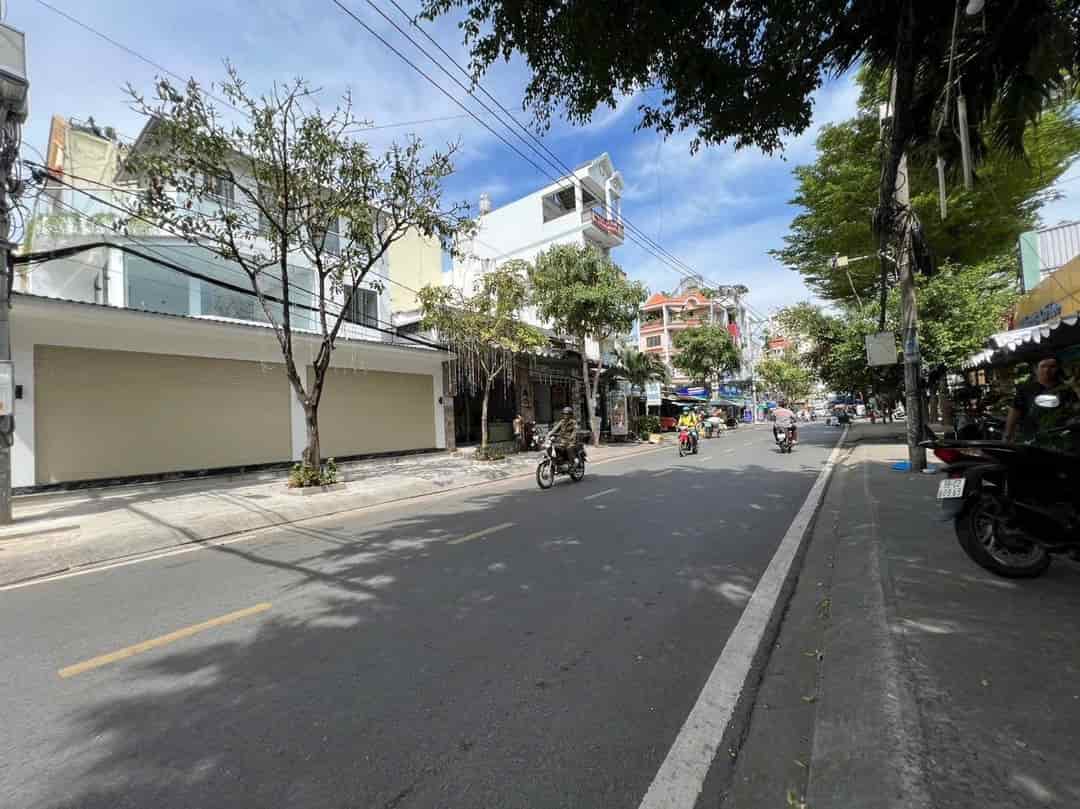 Chính chủ cần bán gấp căn góc 2 mặt  tiền đường vị trí kinh doanh sầm uất đường Mai Văn Vĩnh Q7.